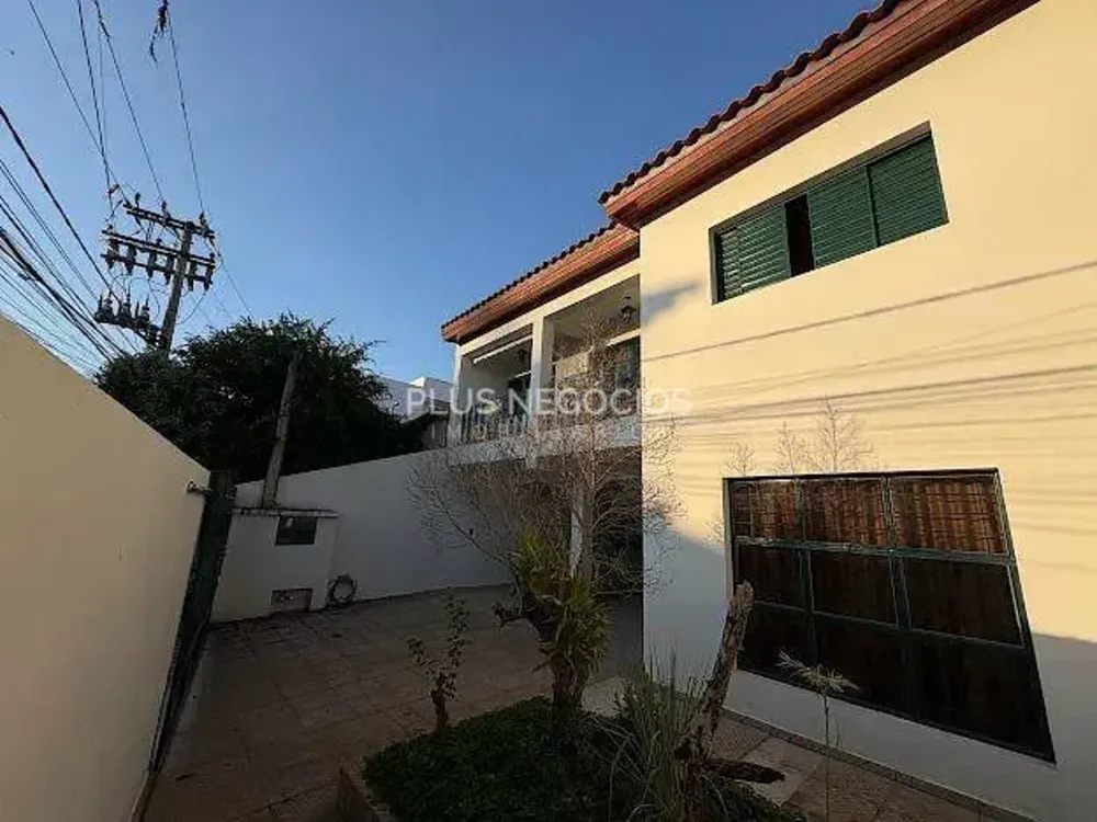 Casa, 3 quartos, 249 m² - Foto 2