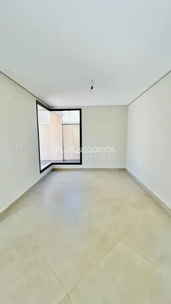 Casa, 3 quartos, 211 m² - Foto 3