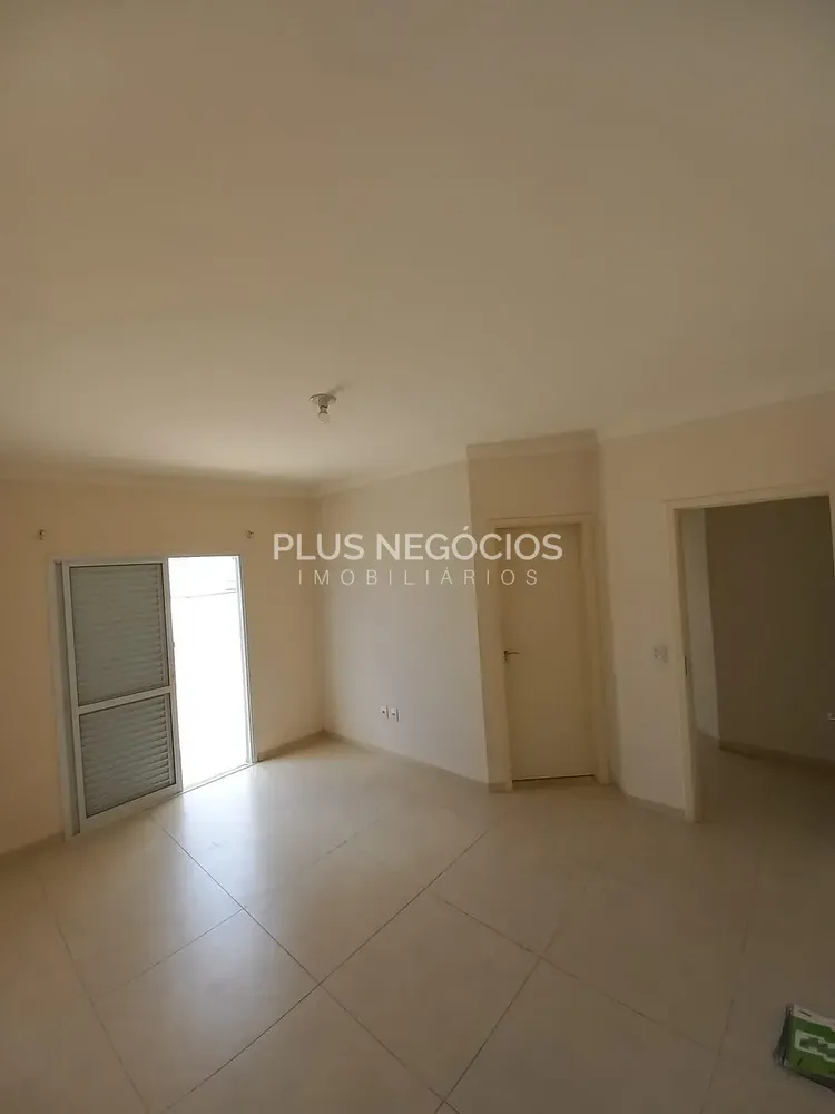 Casa, 3 quartos, 244 m² - Foto 3