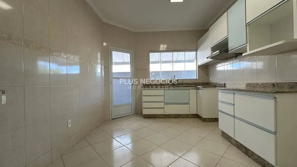 Casa, 3 quartos, 225 m² - Foto 4
