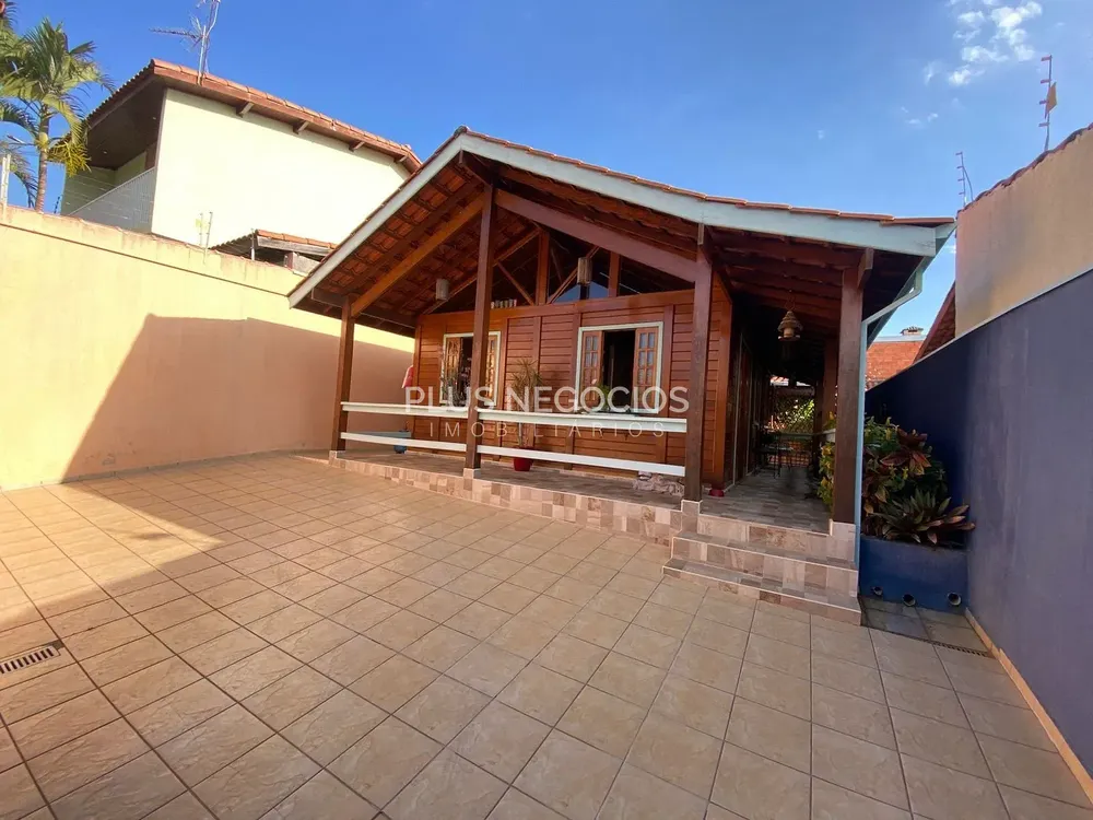 Casa, 2 quartos, 180 m² - Foto 1