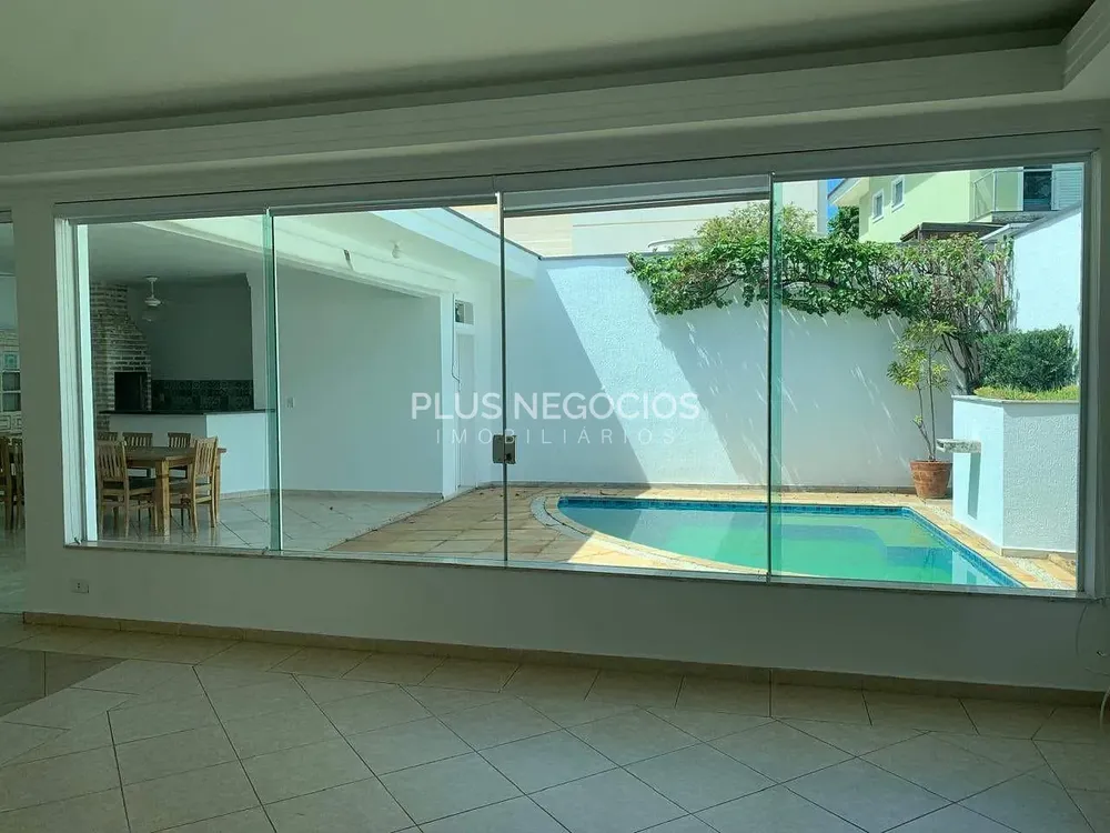 Casa, 3 quartos, 329 m² - Foto 2