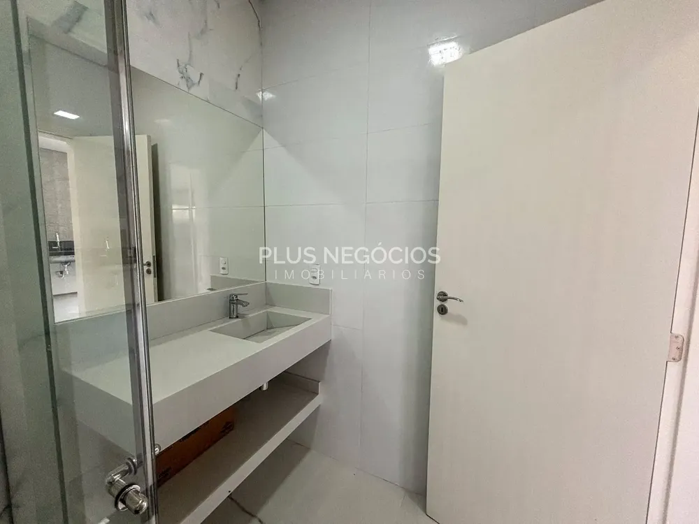 Casa, 4 quartos, 280 m² - Foto 1