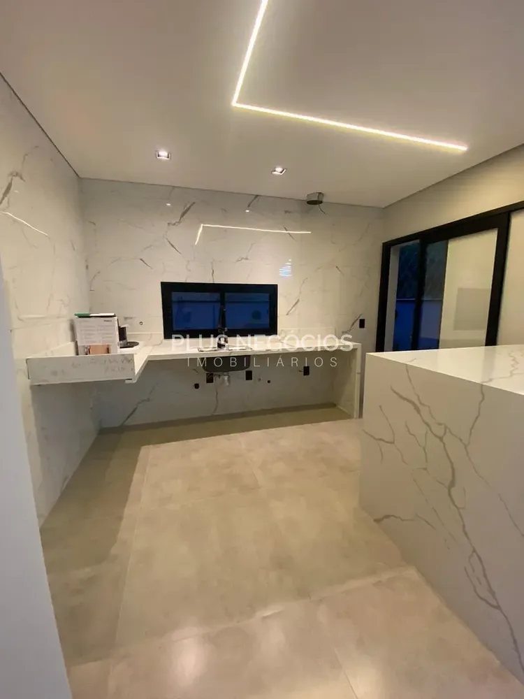 Casa, 3 quartos, 184 m² - Foto 2