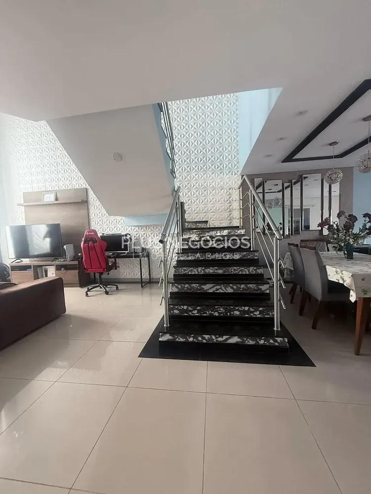 Casa, 4 quartos, 310 m² - Foto 3