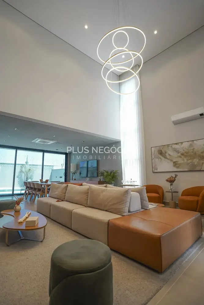 Casa, 4 quartos, 363 m² - Foto 1