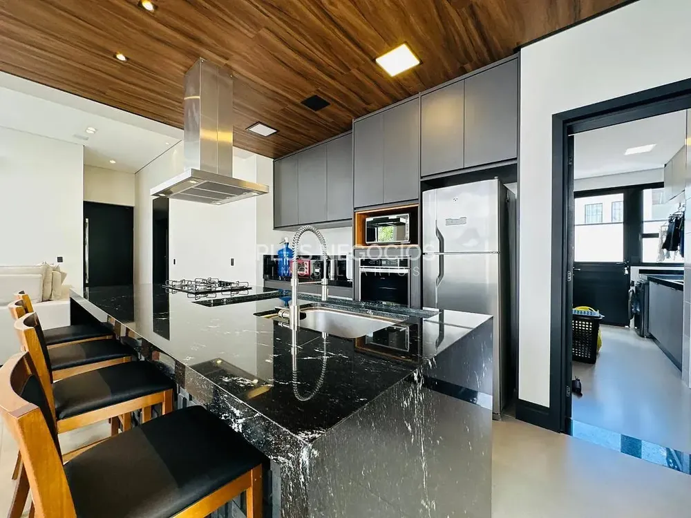 Casa, 3 quartos, 222 m² - Foto 7