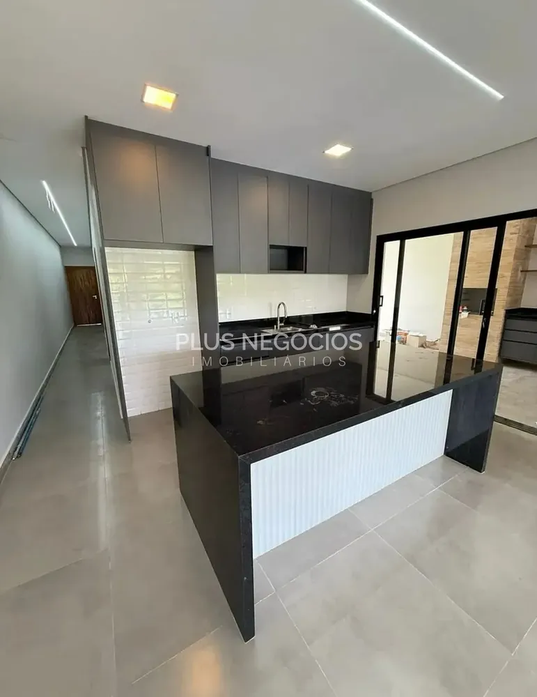 Casa, 3 quartos, 204 m² - Foto 3