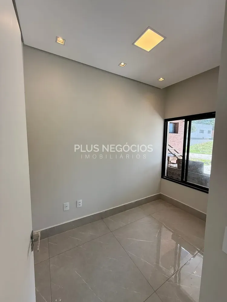 Casa, 4 quartos, 248 m² - Foto 2