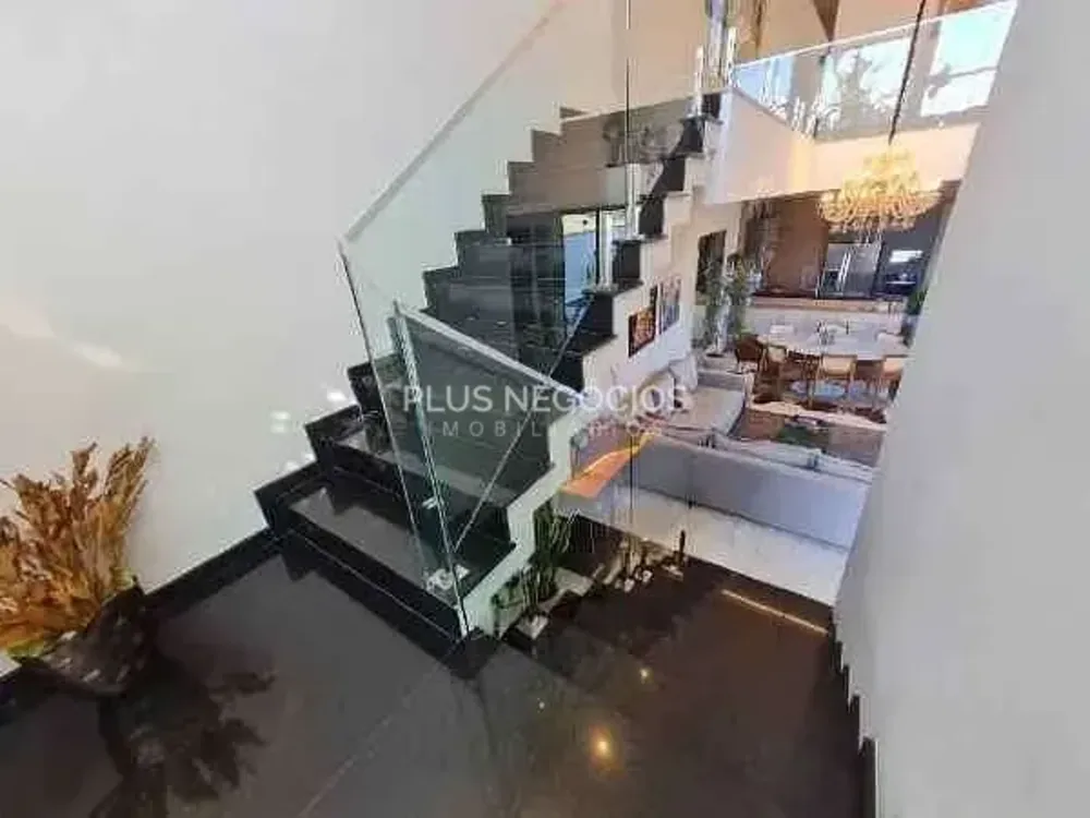 Casa, 3 quartos, 226 m² - Foto 2