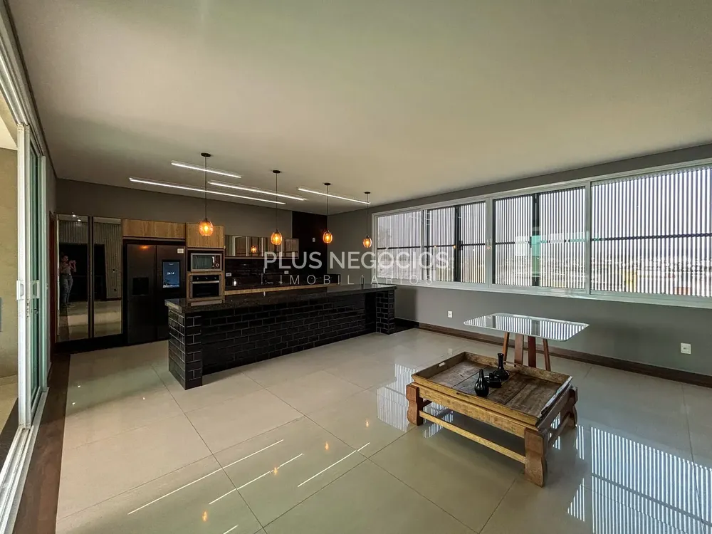 Casa, 4 quartos, 360 m² - Foto 1