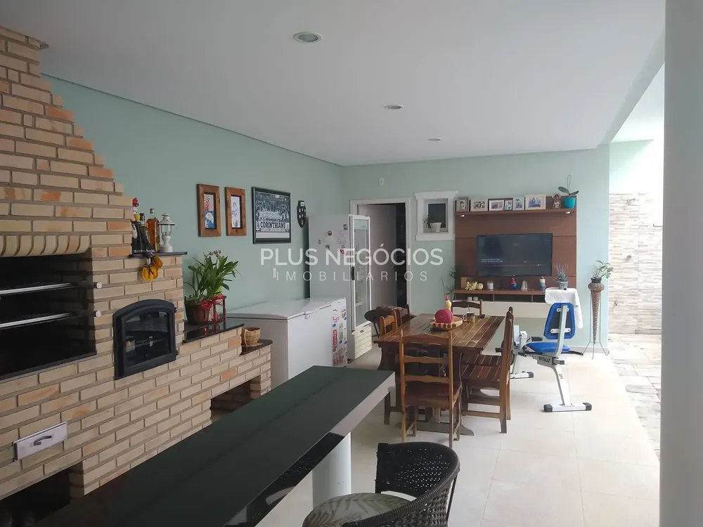 Casa, 4 quartos, 372 m² - Foto 1