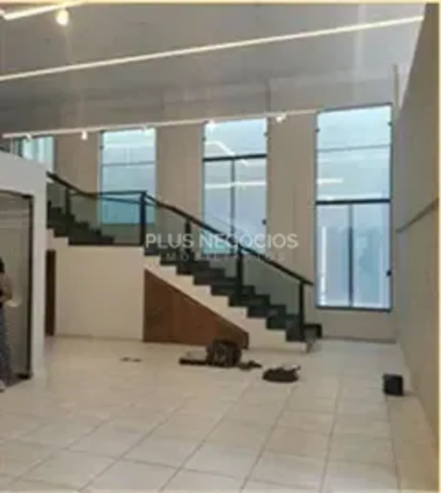 Sala-Conjunto, 300 m² - Foto 1