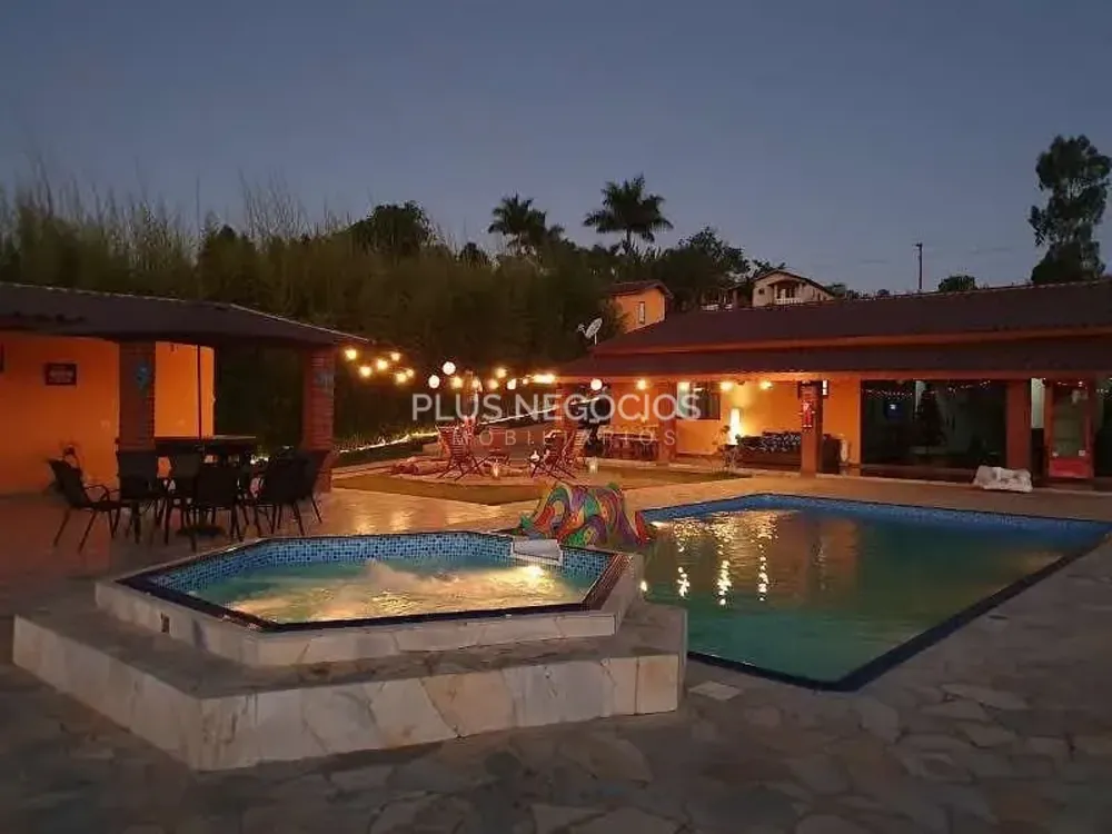 Chácara, 3 quartos, 2000 m² - Foto 1