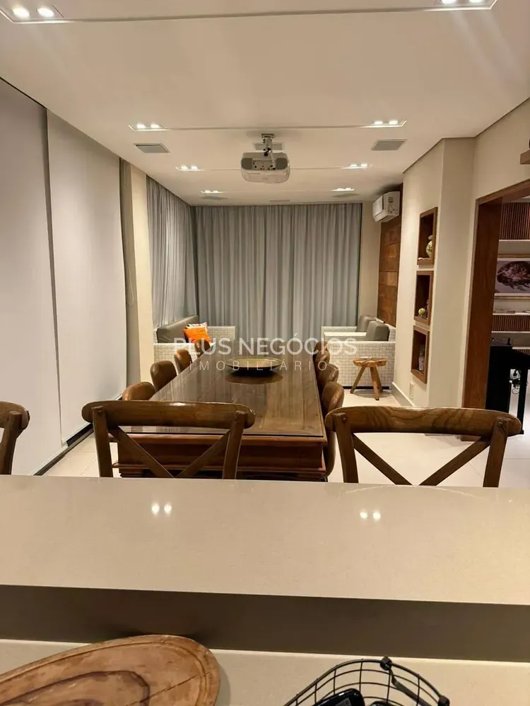 Apartamento, 4 quartos, 247 m² - Foto 1