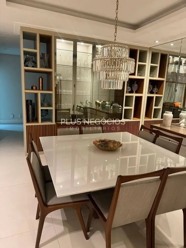 Apartamento, 4 quartos, 247 m² - Foto 2