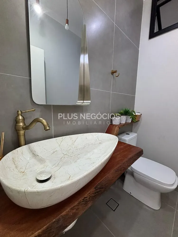 Casa, 3 quartos, 275 m² - Foto 1