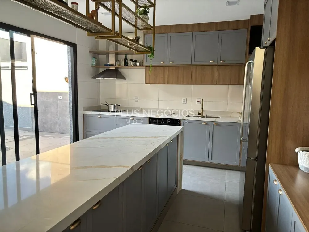 Casa, 3 quartos, 275 m² - Foto 10