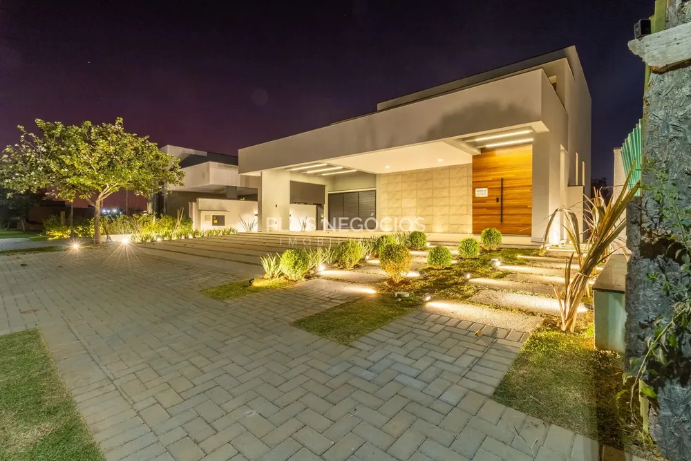 Casa, 3 quartos, 281 m² - Foto 1
