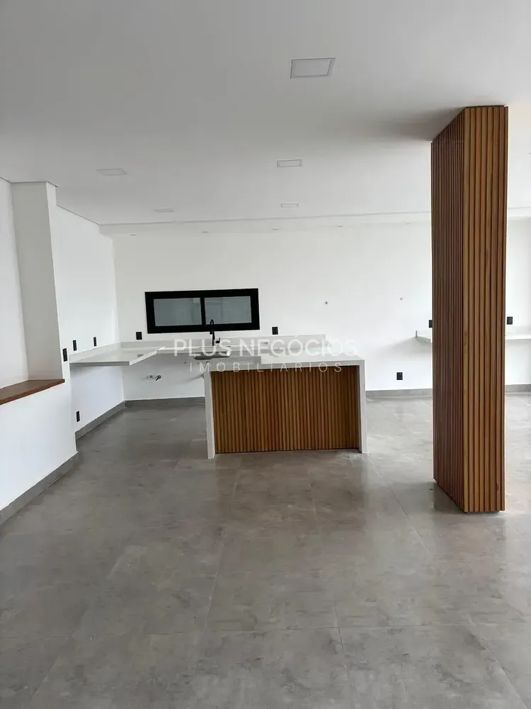 Casa, 3 quartos, 290 m² - Foto 1