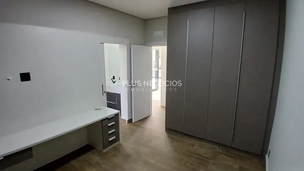 Casa, 4 quartos, 260 m² - Foto 3