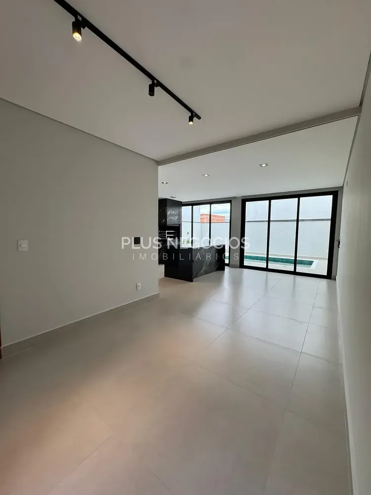 Casa, 3 quartos, 208 m² - Foto 3