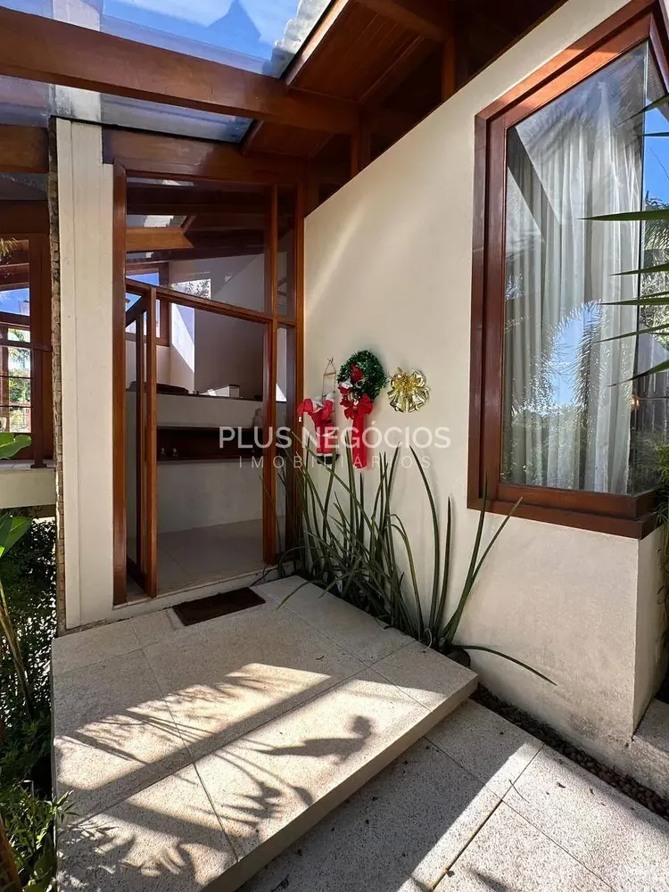 Casa, 3 quartos, 337 m² - Foto 1