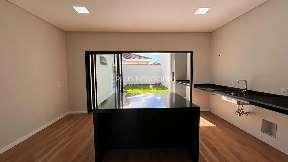 Casa, 3 quartos, 197 m² - Foto 1