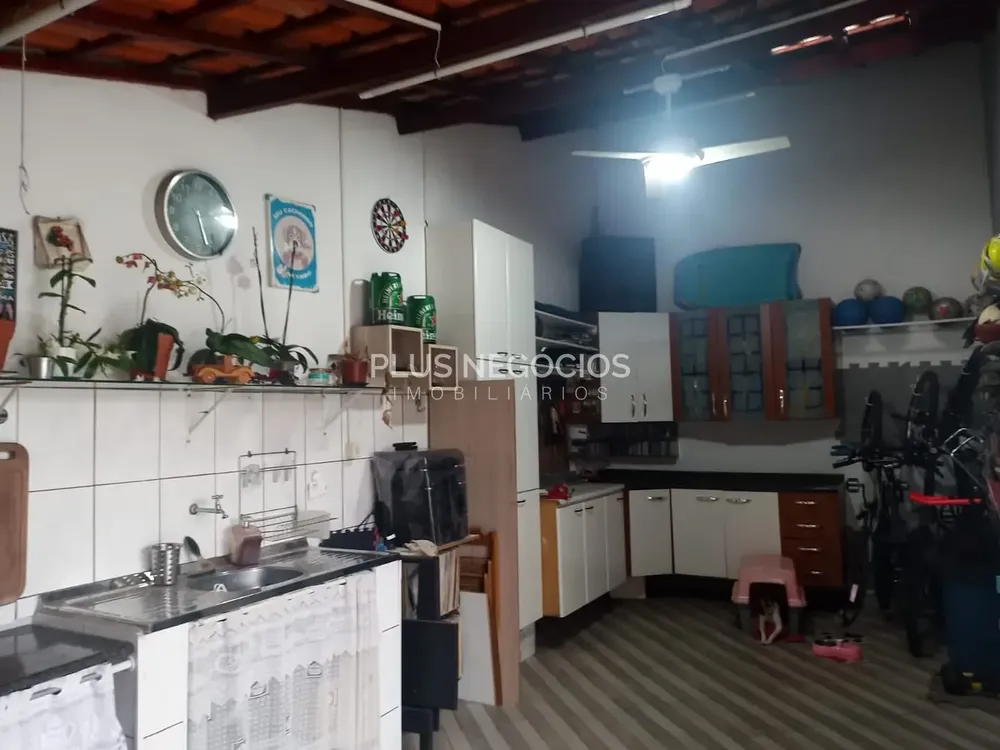 Casa, 4 quartos, 181 m² - Foto 2