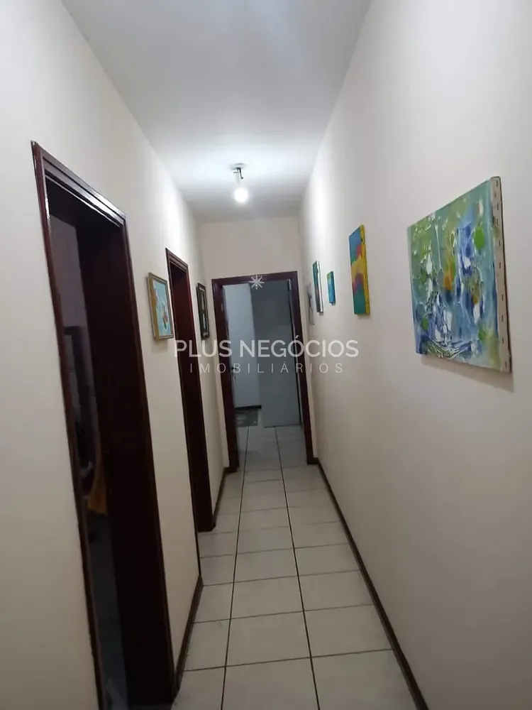 Casa, 4 quartos, 181 m² - Foto 1