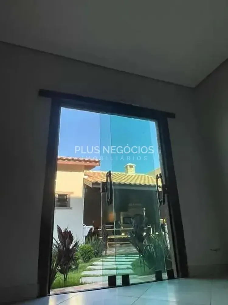 Casa, 3 quartos, 242 m² - Foto 2