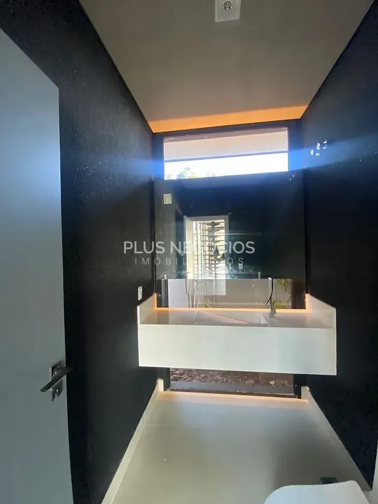 Casa, 4 quartos, 355 m² - Foto 1