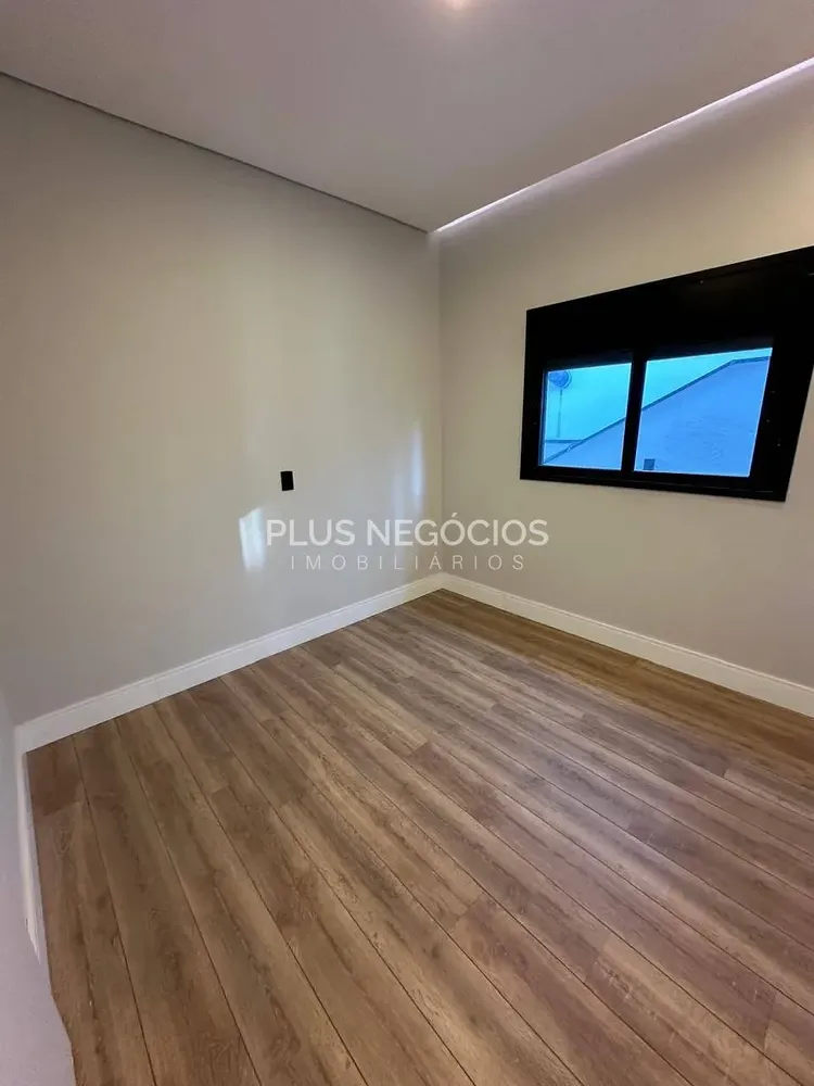 Casa, 3 quartos, 235 m² - Foto 3