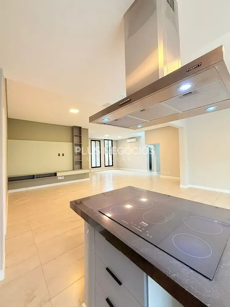 Casa, 3 quartos, 250 m² - Foto 4