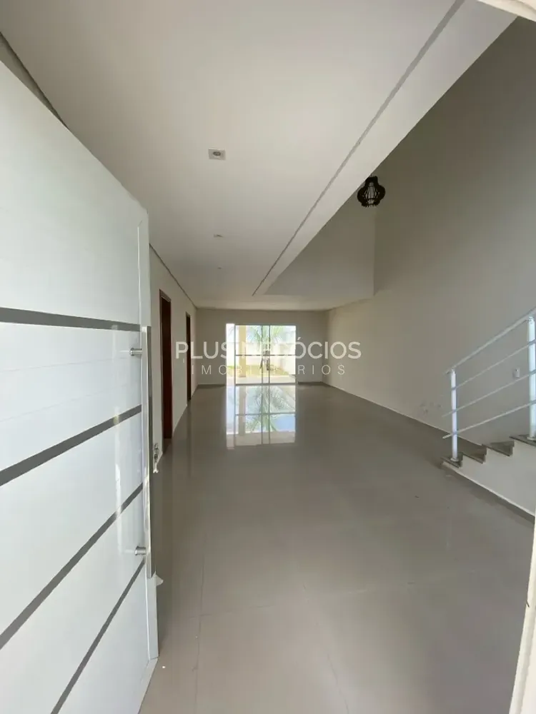 Casa, 3 quartos, 250 m² - Foto 1