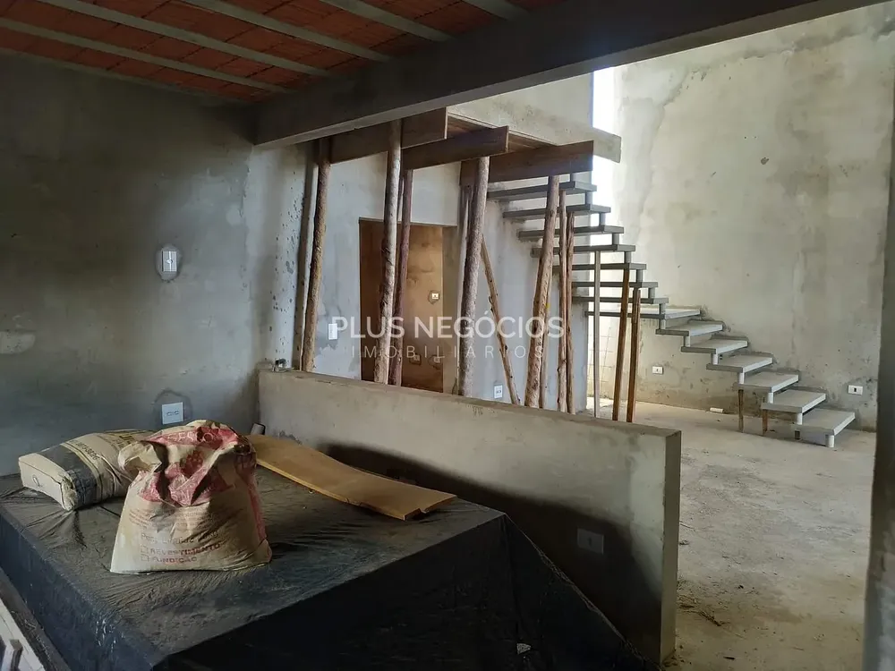 Casa, 3 quartos, 226 m² - Foto 1