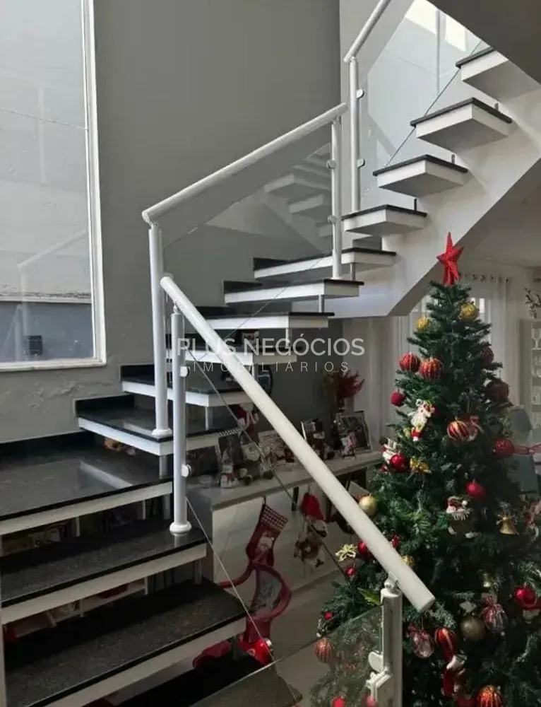 Casa, 3 quartos, 176 m² - Foto 2