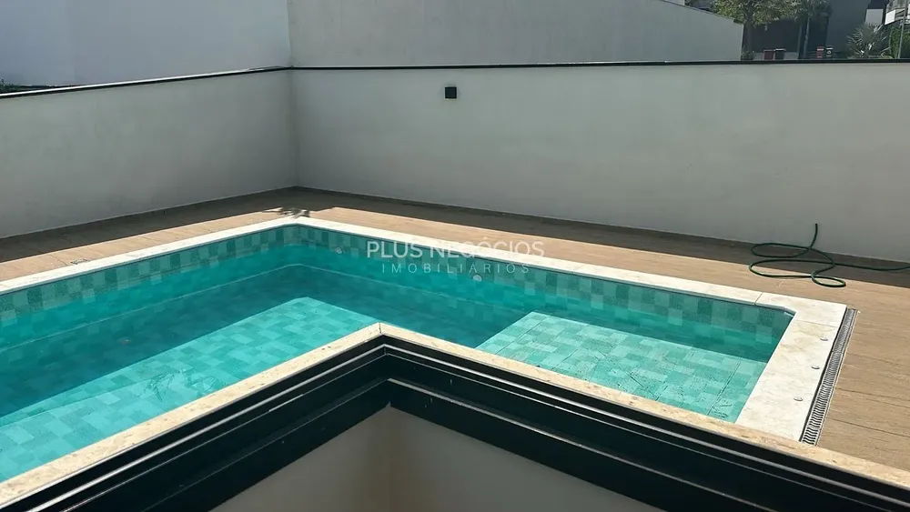 Casa, 3 quartos, 294 m² - Foto 1