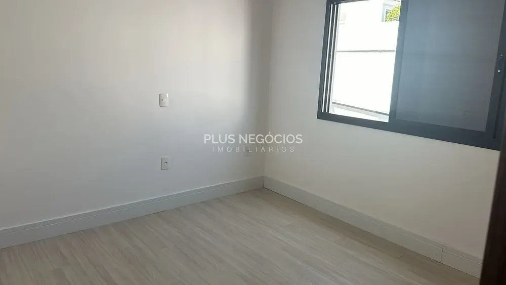 Casa, 3 quartos, 294 m² - Foto 2