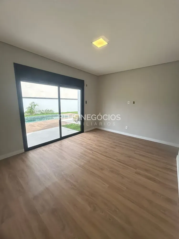 Casa, 3 quartos, 294 m² - Foto 1