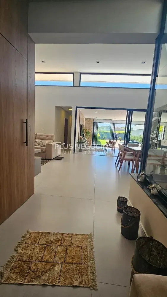 Casa, 4 quartos, 326 m² - Foto 1