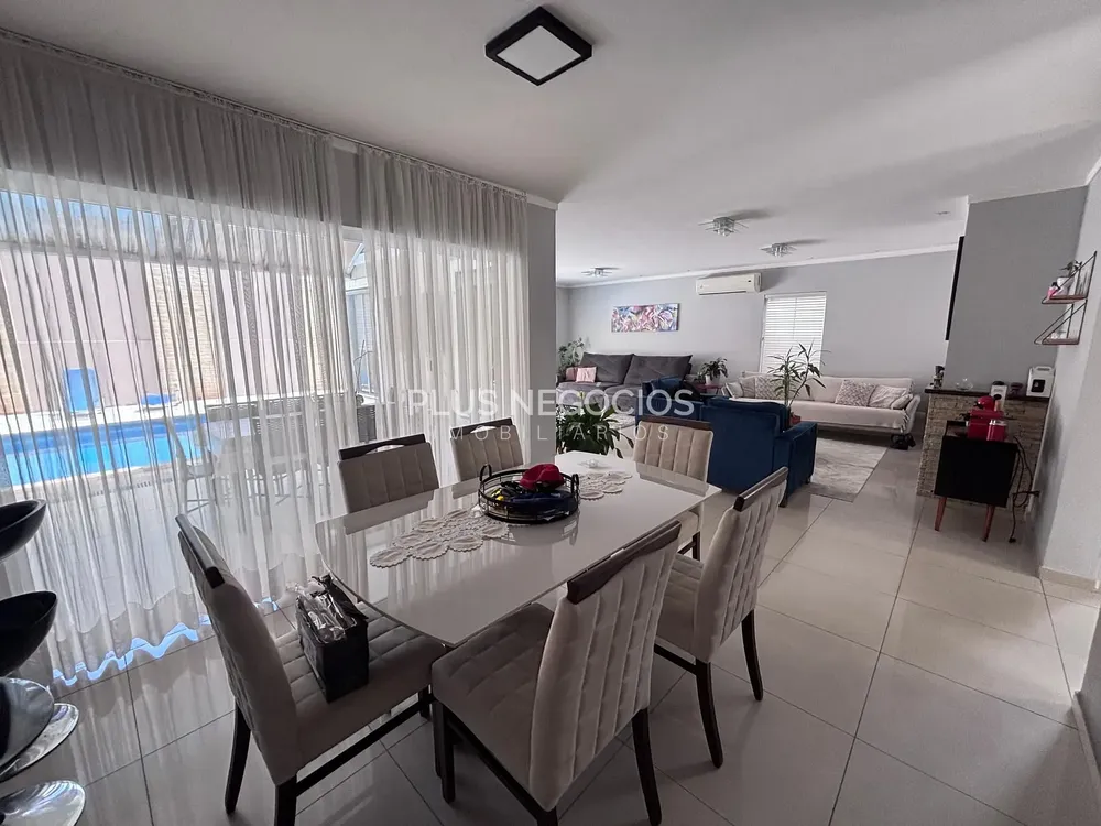 Casa, 4 quartos, 239 m² - Foto 2