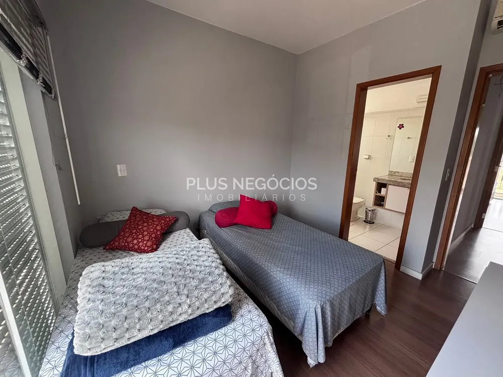 Casa, 4 quartos, 239 m² - Foto 8