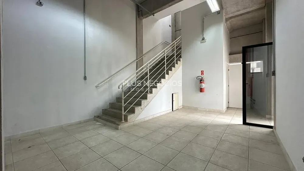 Depósito-Galpão, 823 m² - Foto 2