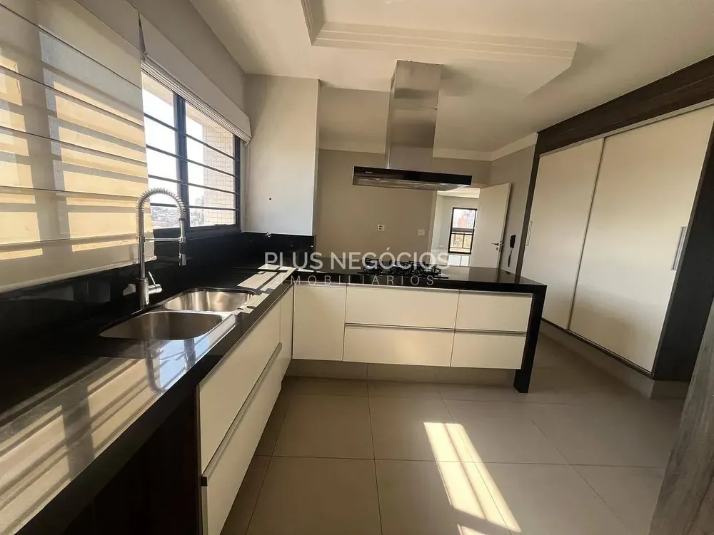 Apartamento, 3 quartos, 316 m² - Foto 1