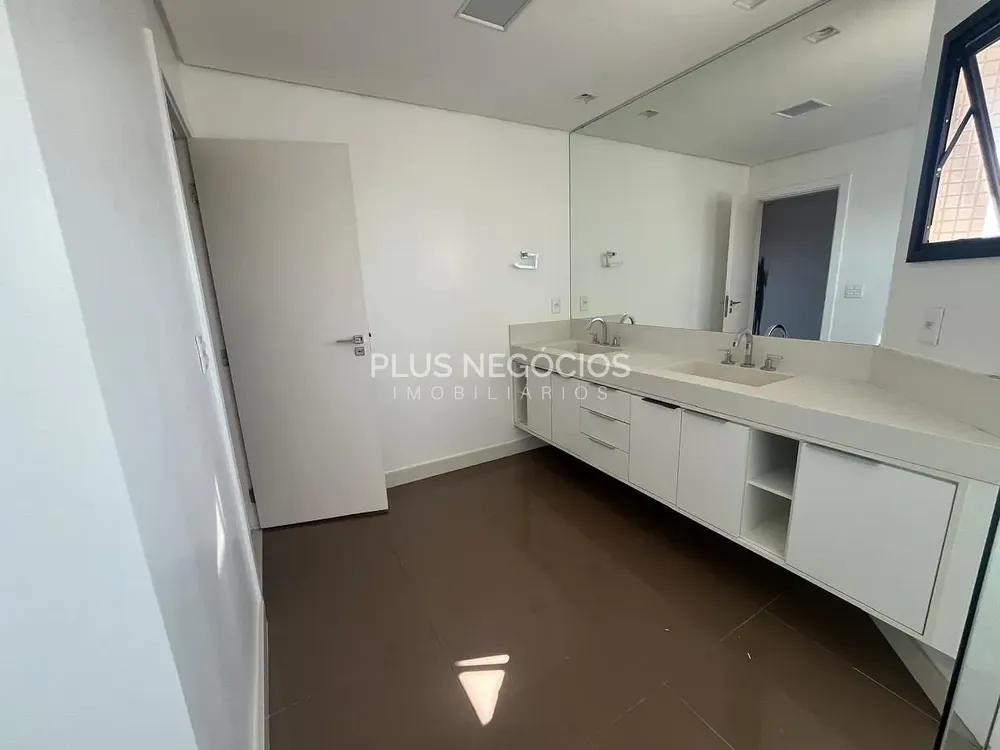 Apartamento, 3 quartos, 316 m² - Foto 2