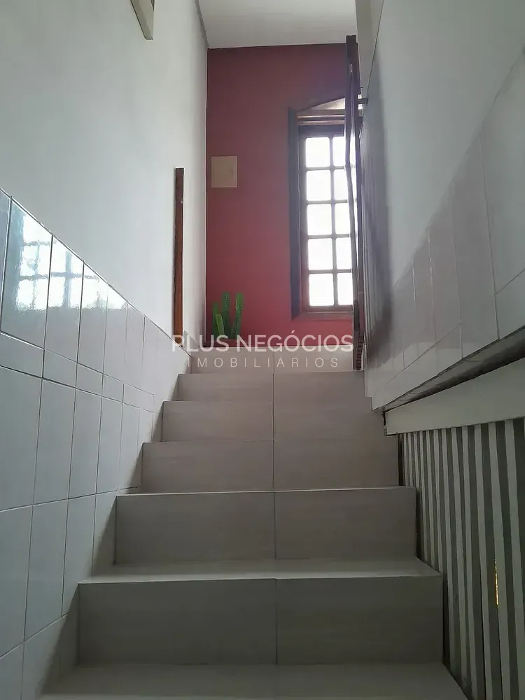 Casa, 3 quartos, 218 m² - Foto 3