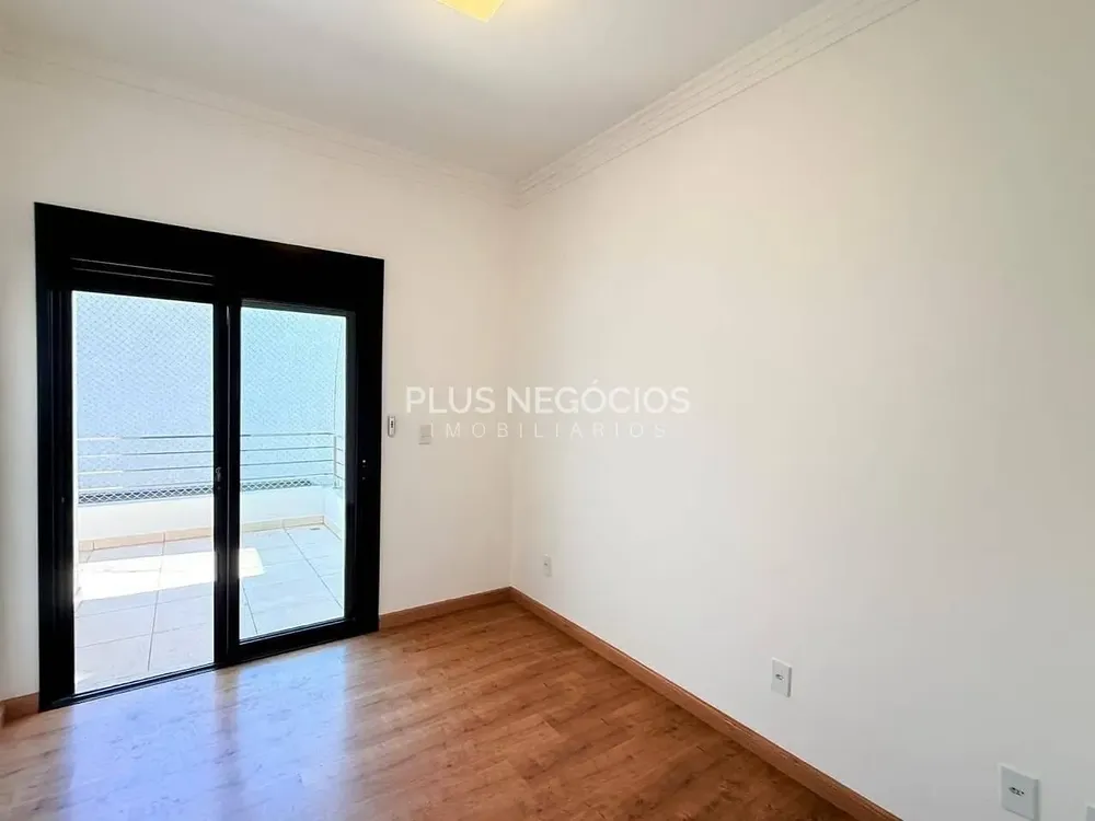 Casa, 4 quartos, 316 m² - Foto 2