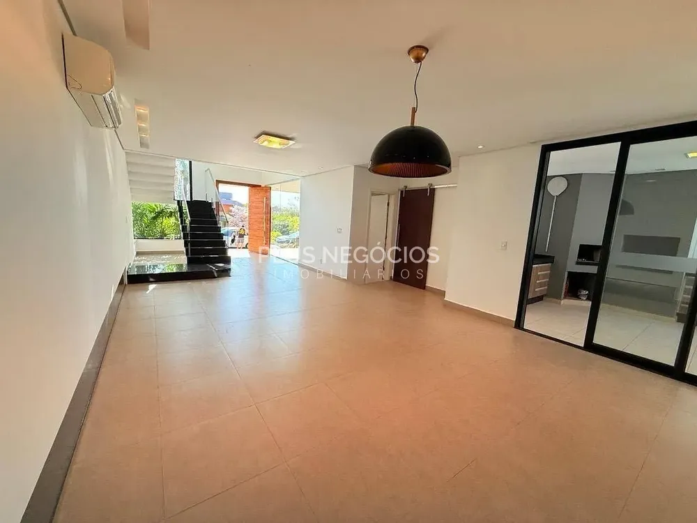 Casa, 4 quartos, 316 m² - Foto 1