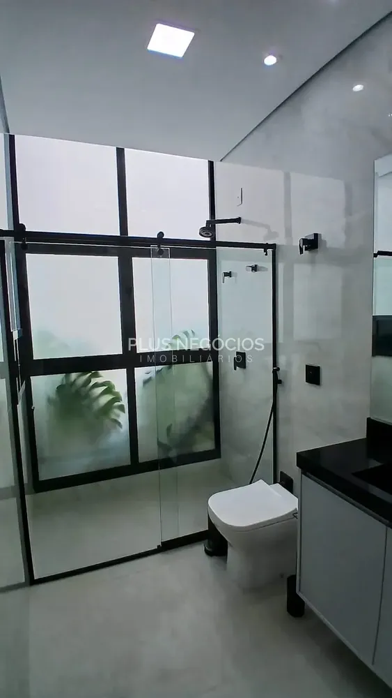 Casa, 3 quartos, 214 m² - Foto 1